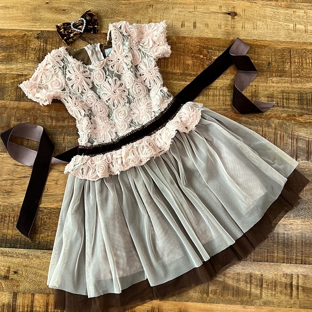 Haute Baby girls size 5T dress.